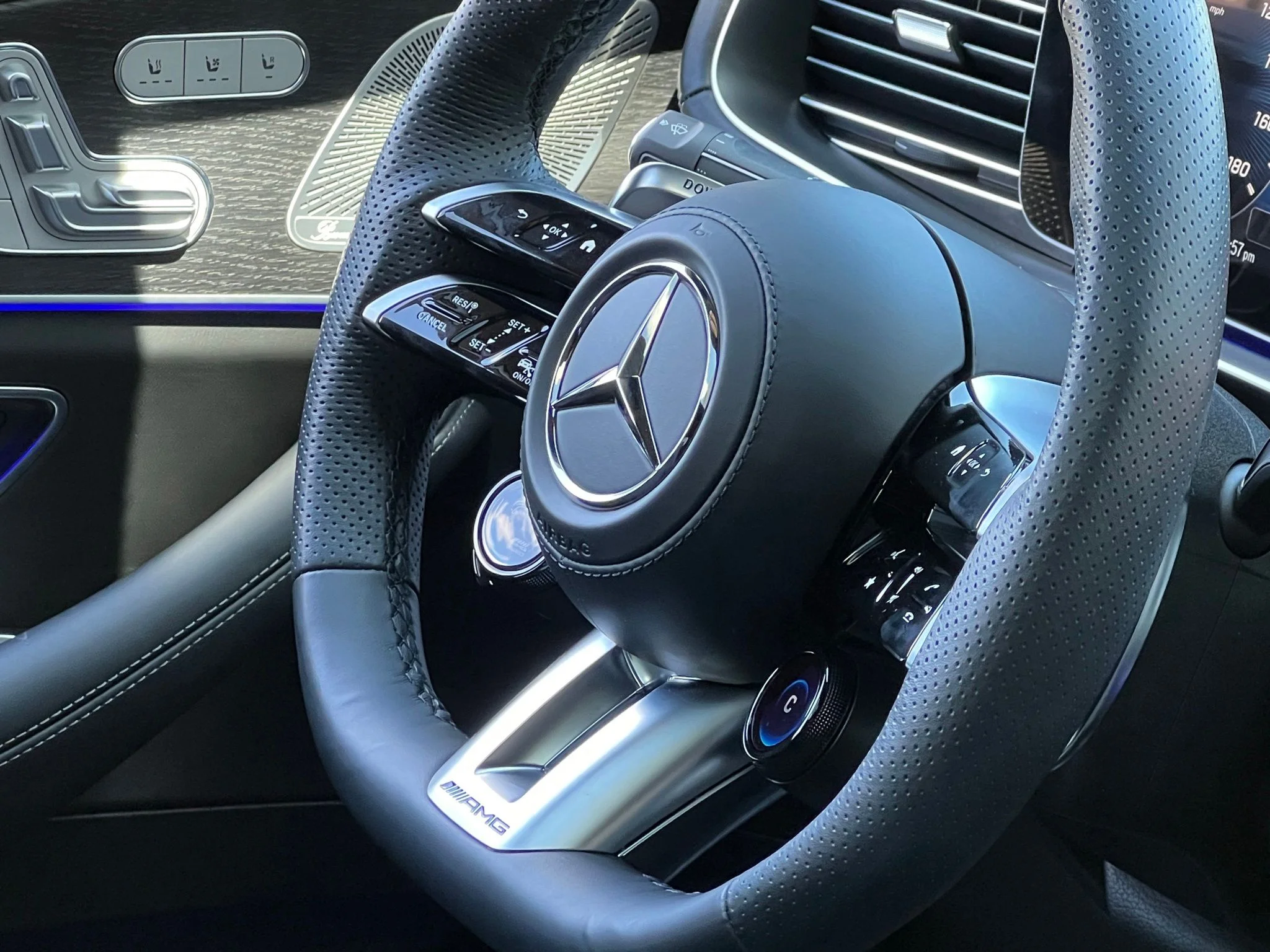 Used 2025 Red Mercedes-Benz GLE 53 AMG® image 38