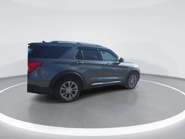 Used 2022 Gray Ford Limited image 8