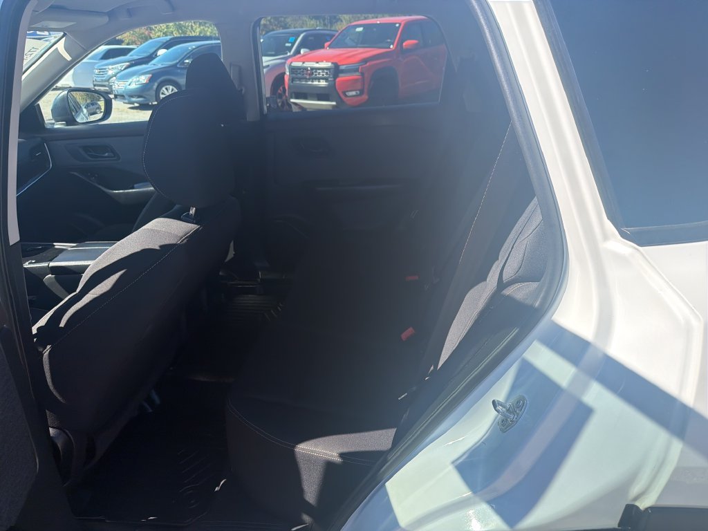 Used 2023 White Nissan S image 14