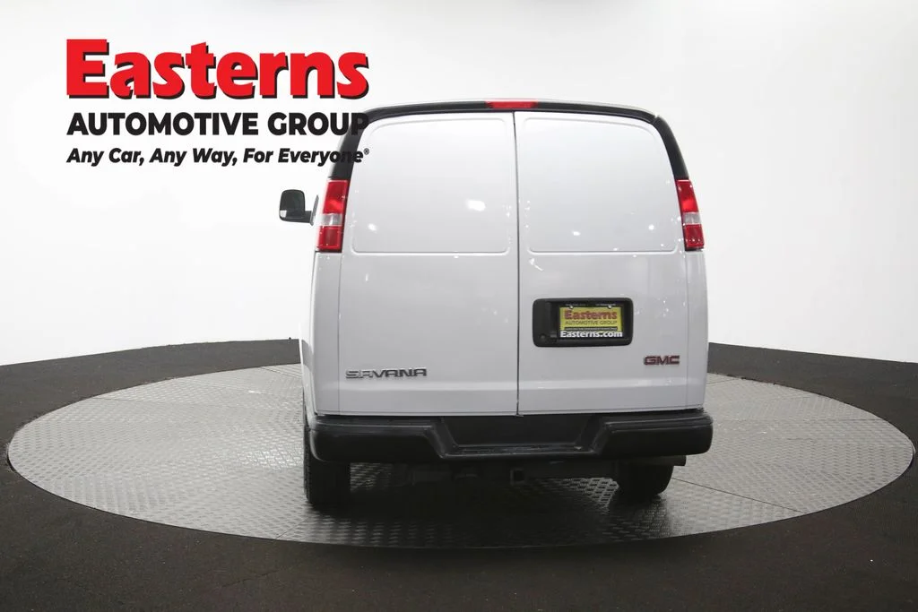 Used 2020 White GMC Work Van image 37