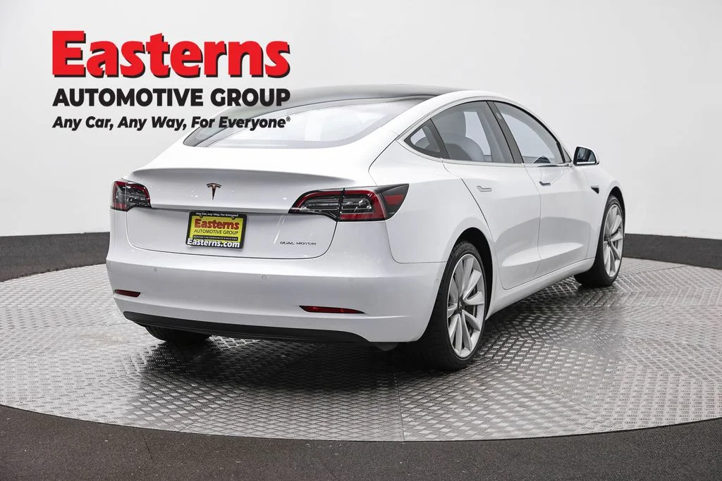 Used 2019 White Tesla Long Range image 4