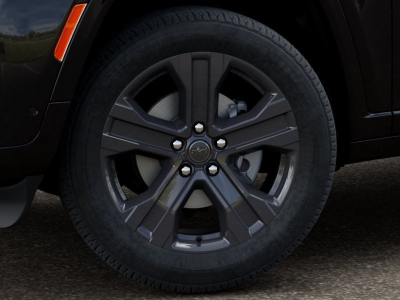 New 2027 High-Gloss Black Paint Jeep  image 4