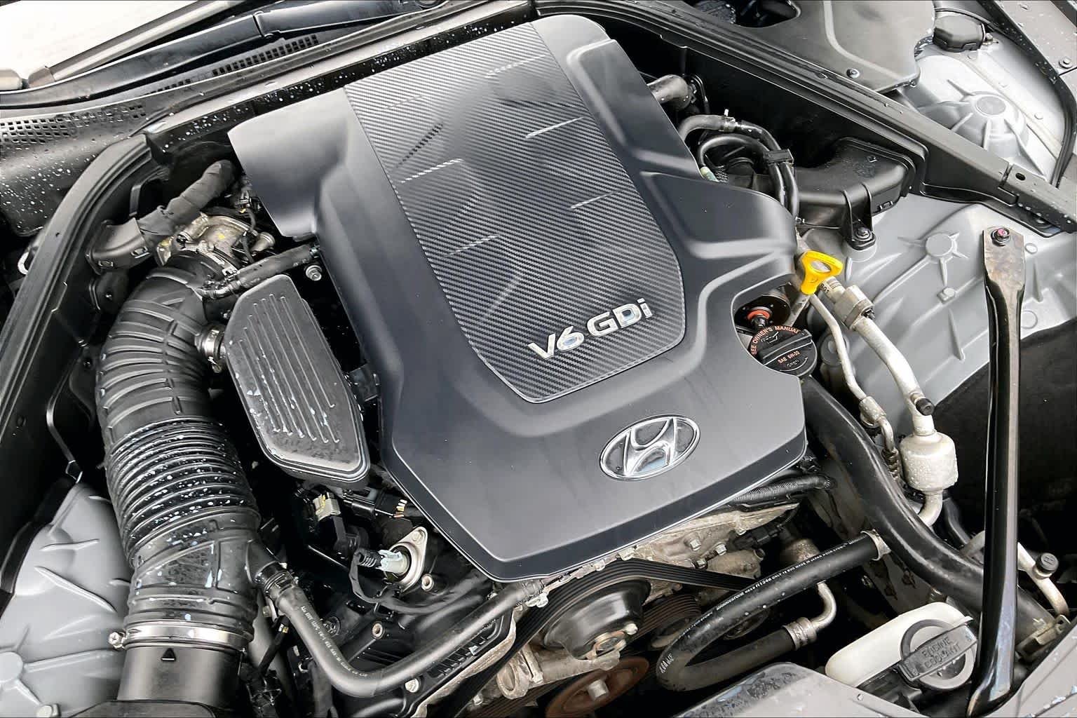Used 2015 Parisian Gray Hyundai 3.8L image 30