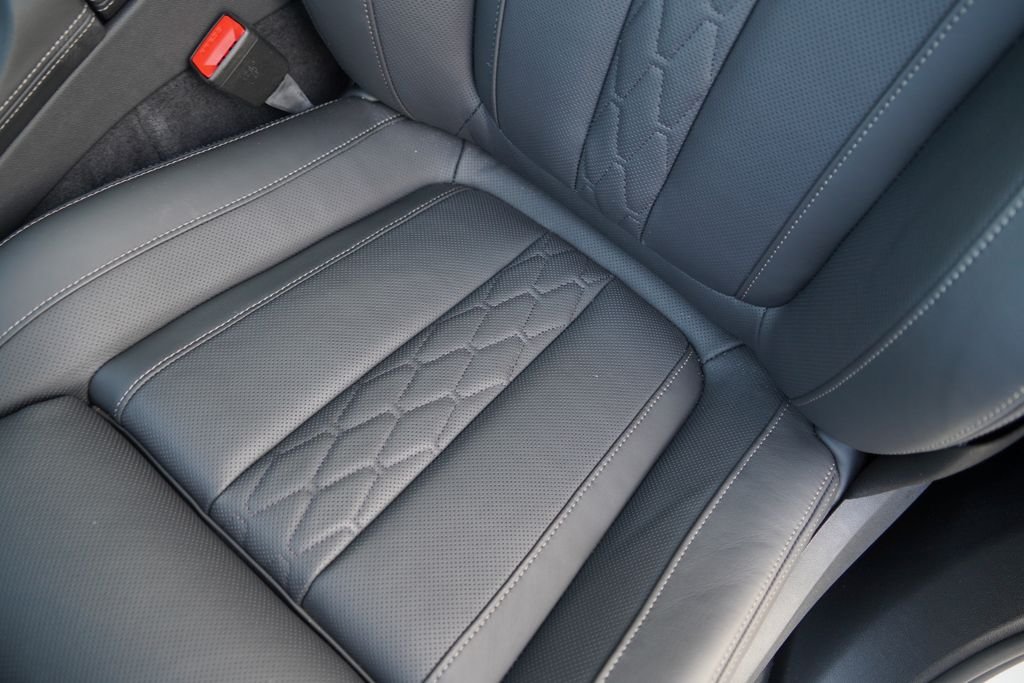 2026 BMW X5 50e - Photo 11