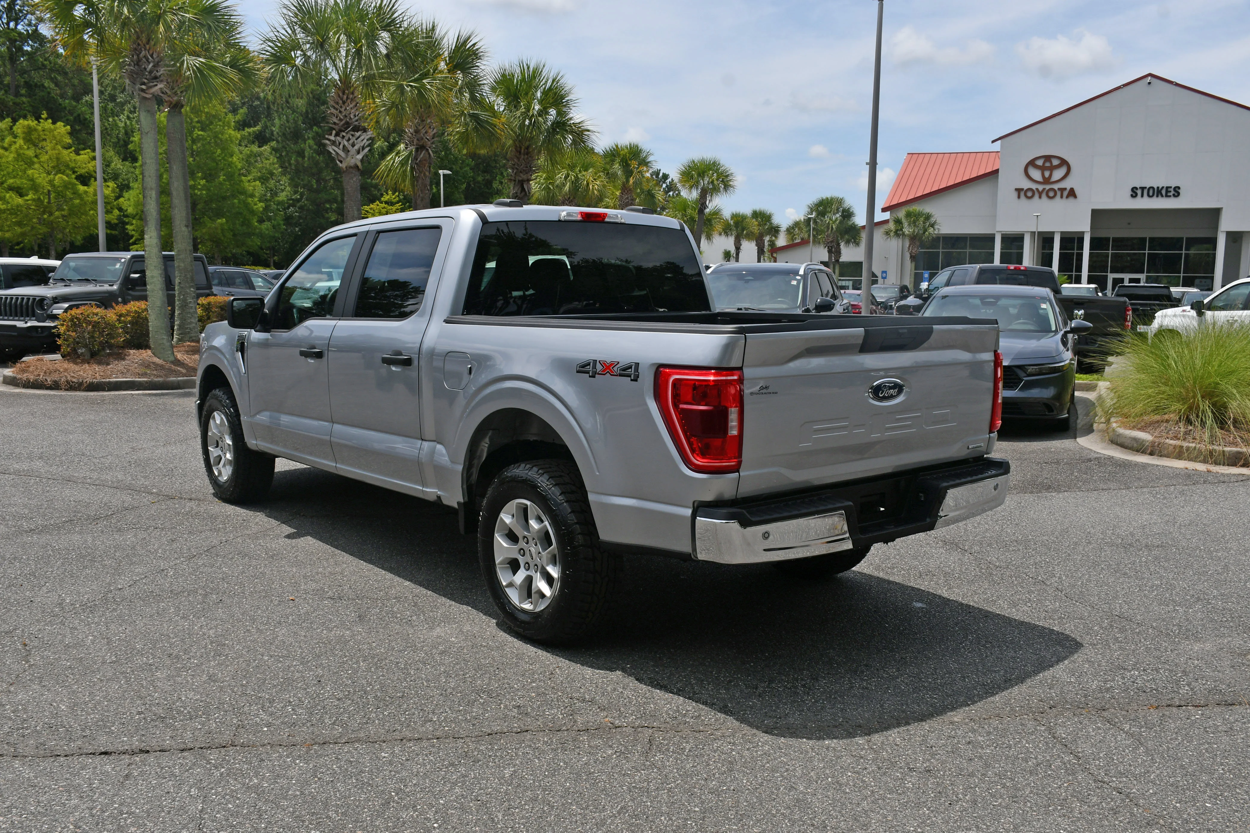 2023 Ford F-150 XLT - Photo 3