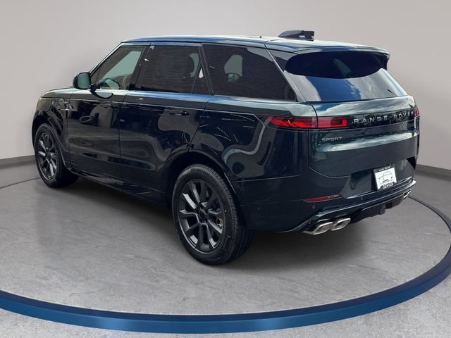 New 2026 British Racing Green Land Rover Dynamic SE image 7