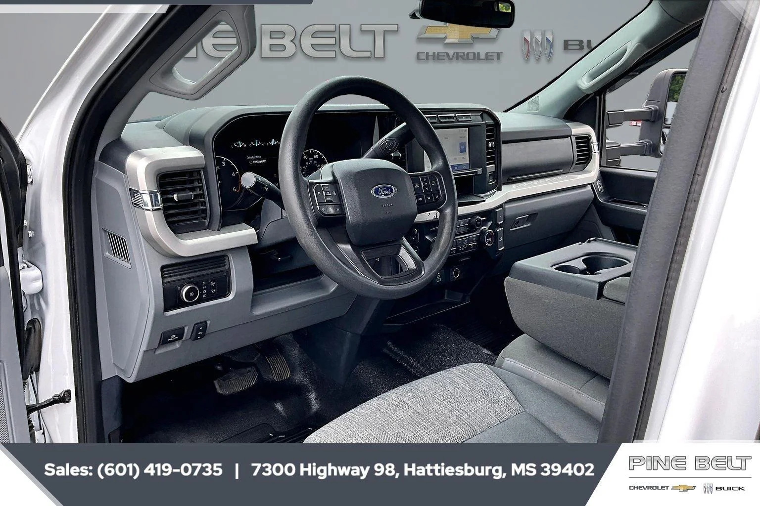 Used 2023 White Ford XL image 13