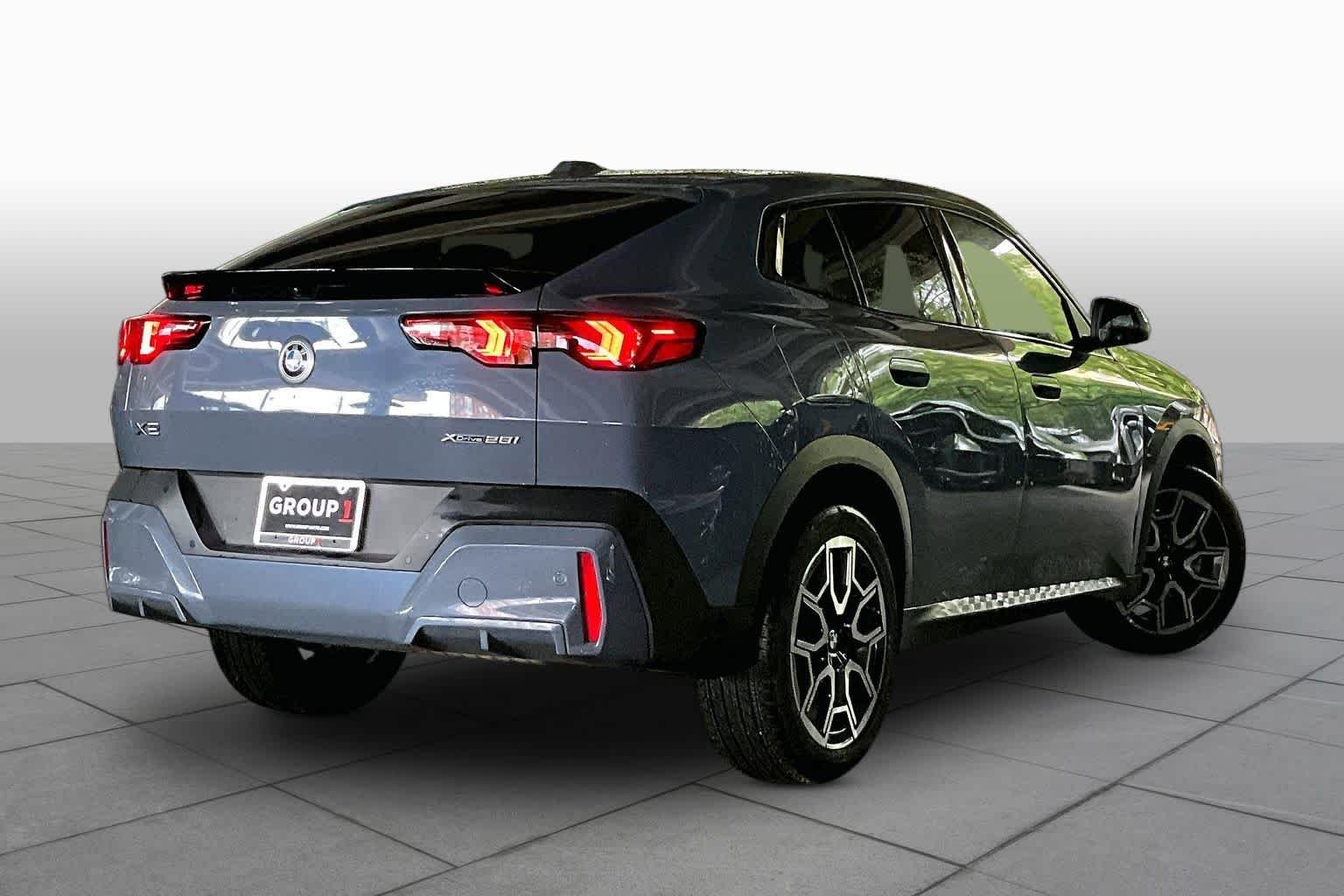 Used 2025 Storm Bay Metallic BMW xDrive28i image 12
