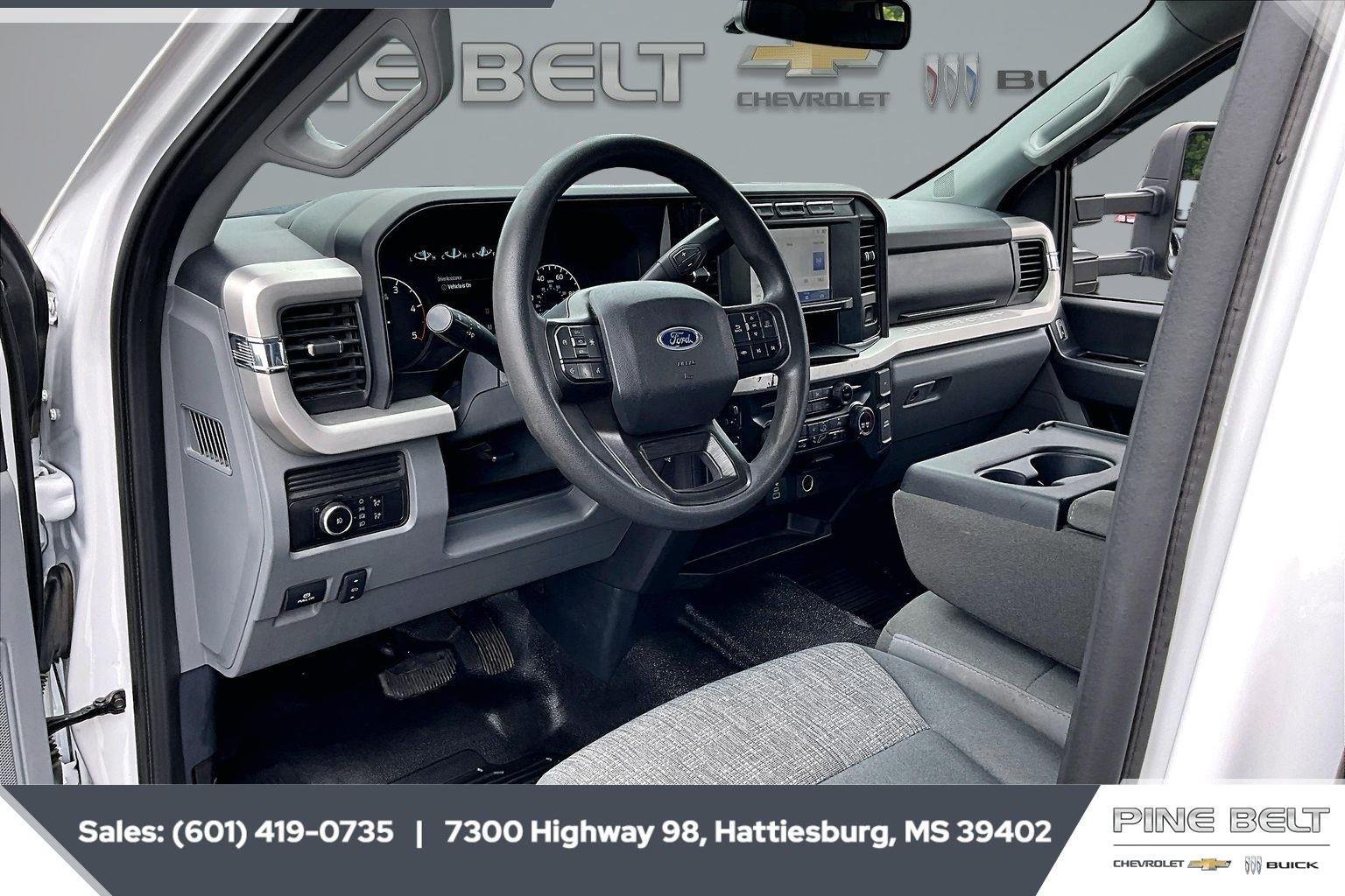 Used 2023 White Ford XL image 13