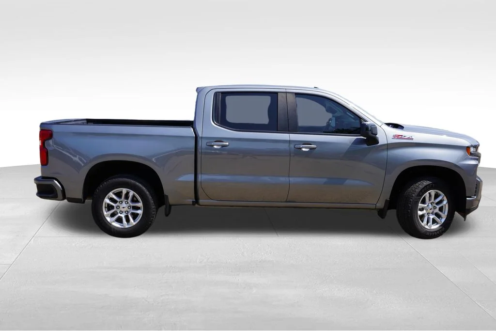 Certified Used 2019 Satin Steel Metallic Chevrolet RST image 3