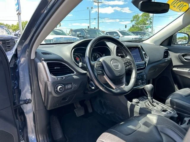 Used 2020 Blue Jeep Limited 4x4 image 30