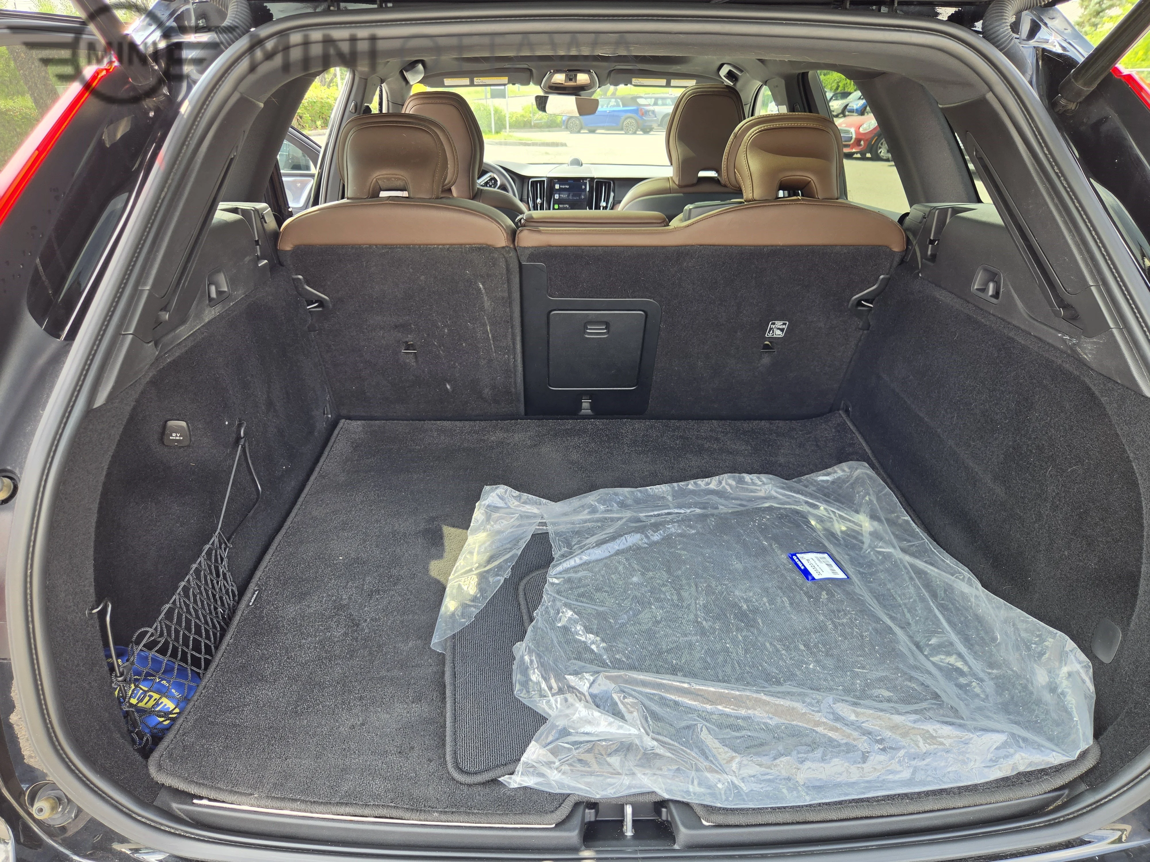 Used 2023 Black Solid Stone Volvo Ultimate Bright Theme image 20
