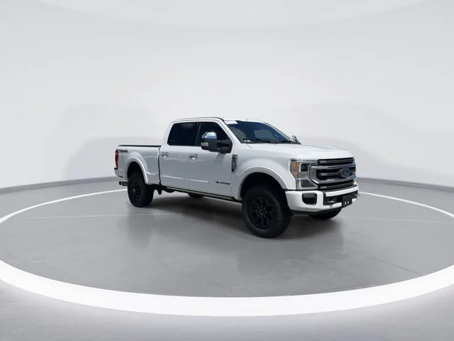 Used 2022 White Ford Platinum image 1