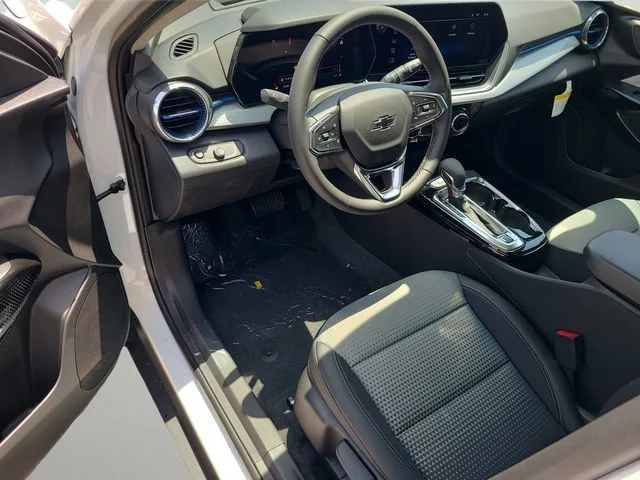 New 2026 Summit White Chevrolet LT image 19
