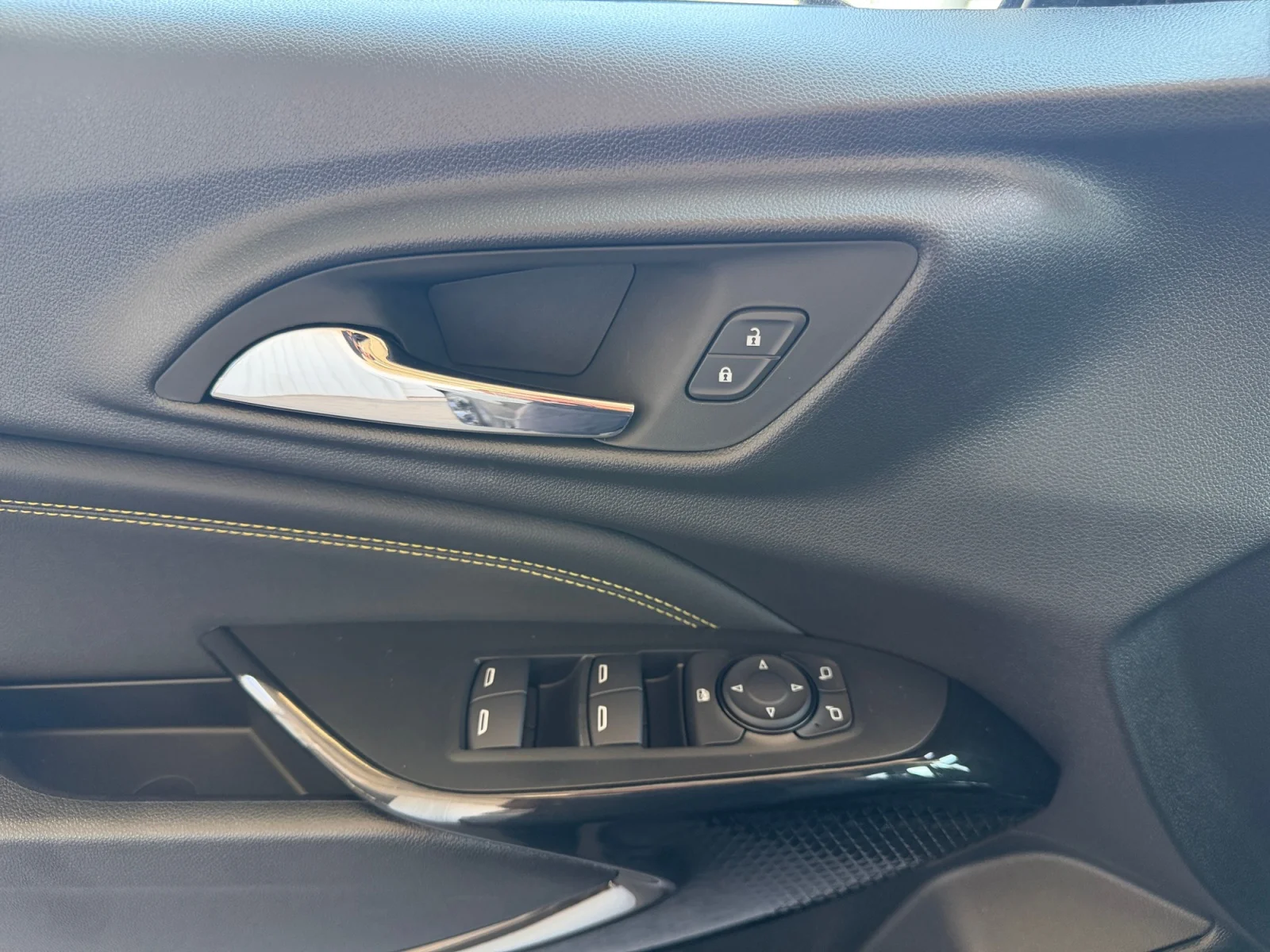 New 2026 Mosaic Black Metallic Chevrolet LT image 11