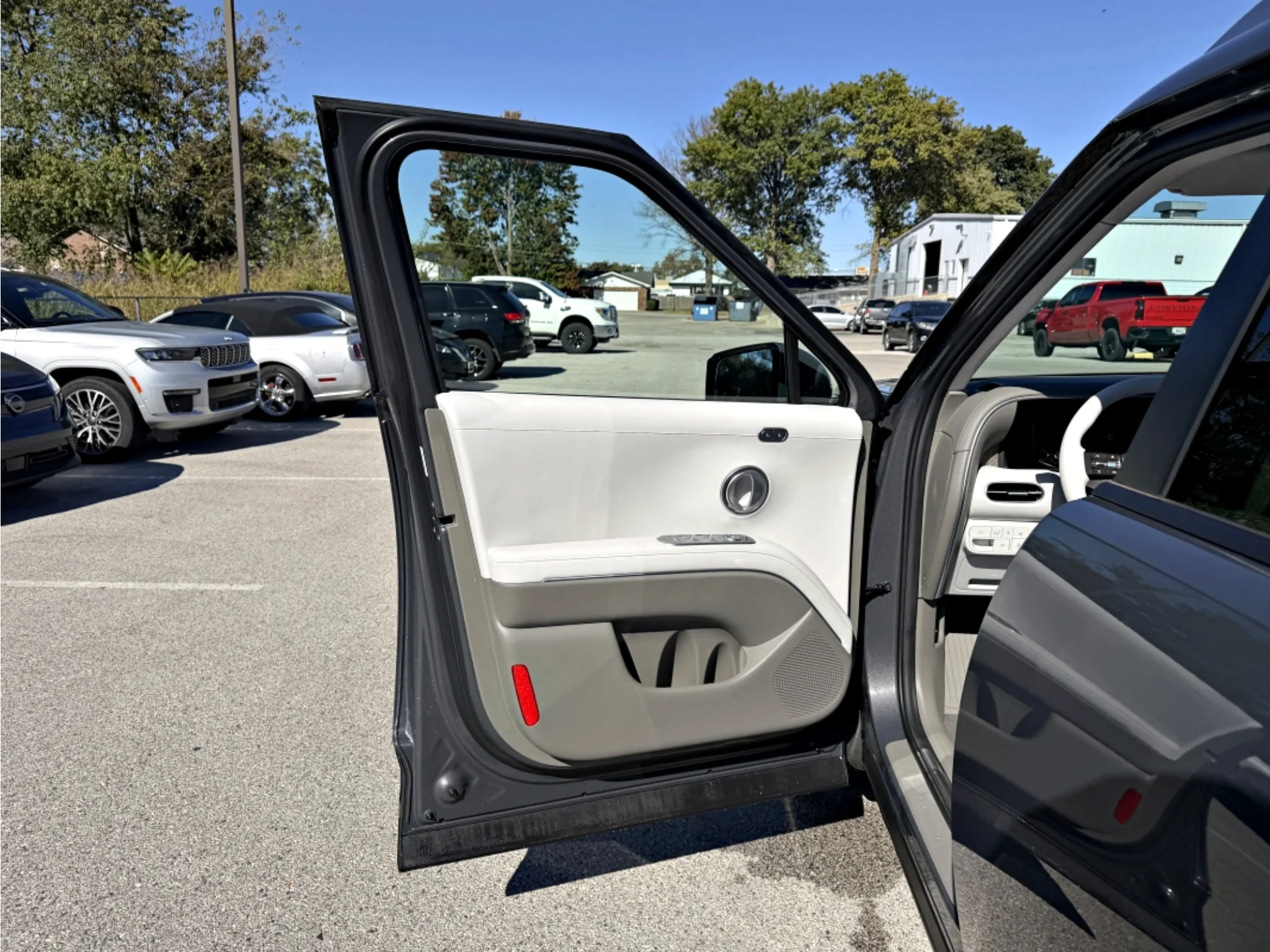 New 2027 Ecotronic Gray Pearl Hyundai SEL Premium 7P image 18