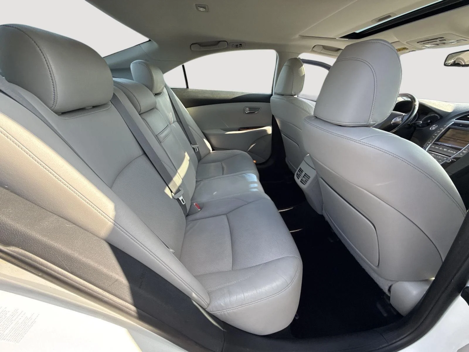 Used 2012 Starfire Pearl Lexus Base image 5