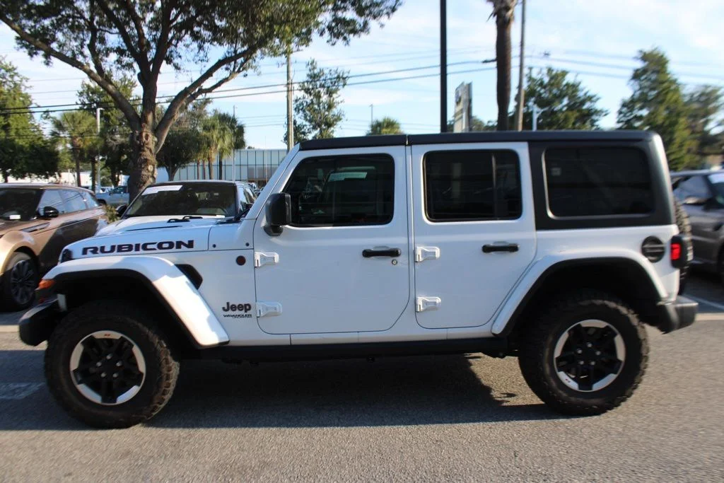 Used 2021 Bright White Clearcoat Jeep Unlimited Rubicon image 16
