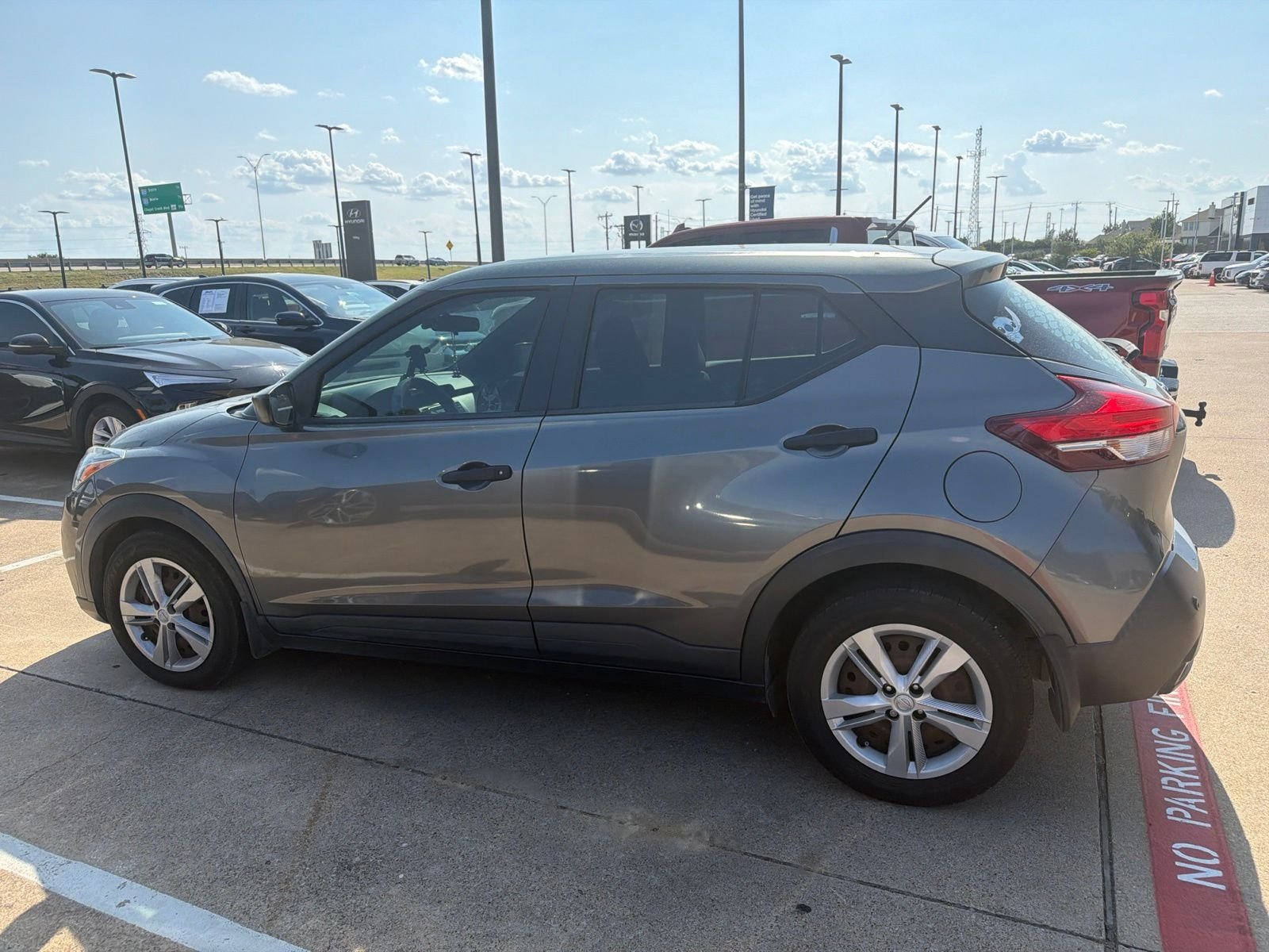 Used 2020 Gun Metallic Nissan S image 8