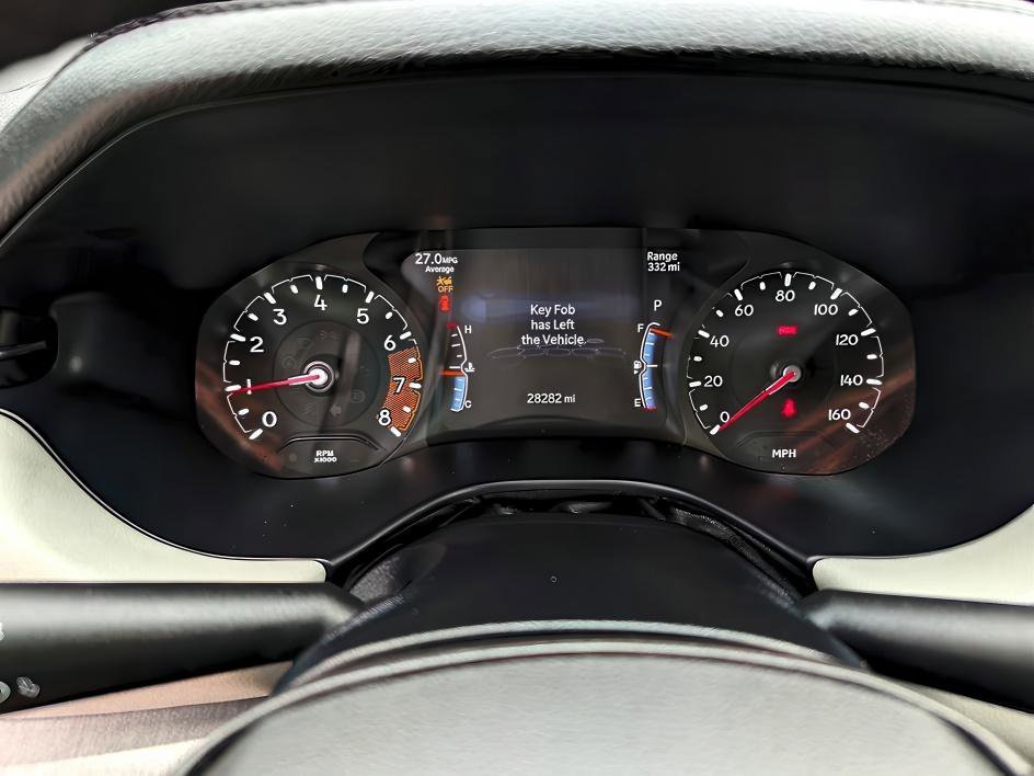 Used 2025 Diamond Black Crystal Pearlcoat Jeep Limited image 53