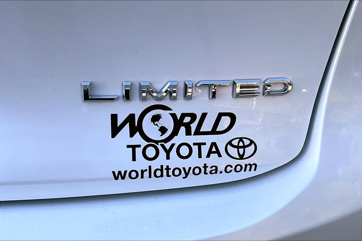 Certified Used 2023 Oxygen White Toyota Limited image 10