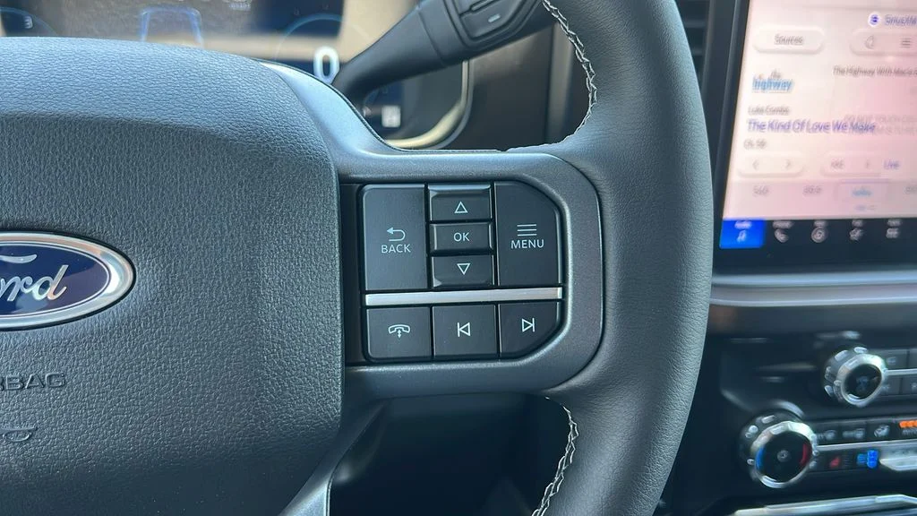 New 2026 Agate Black Metallic Ford F-250® Lariat® image 20