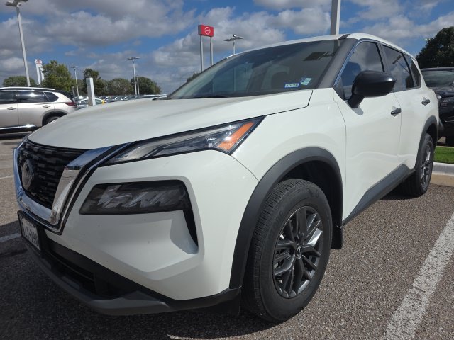 Certified Used 2023 White Nissan S image 3