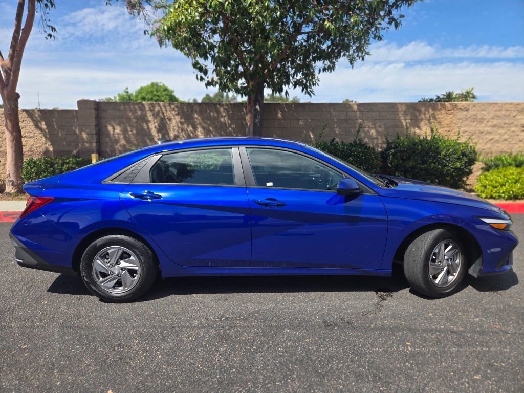 Used 2025 Blue Hyundai SE image 6