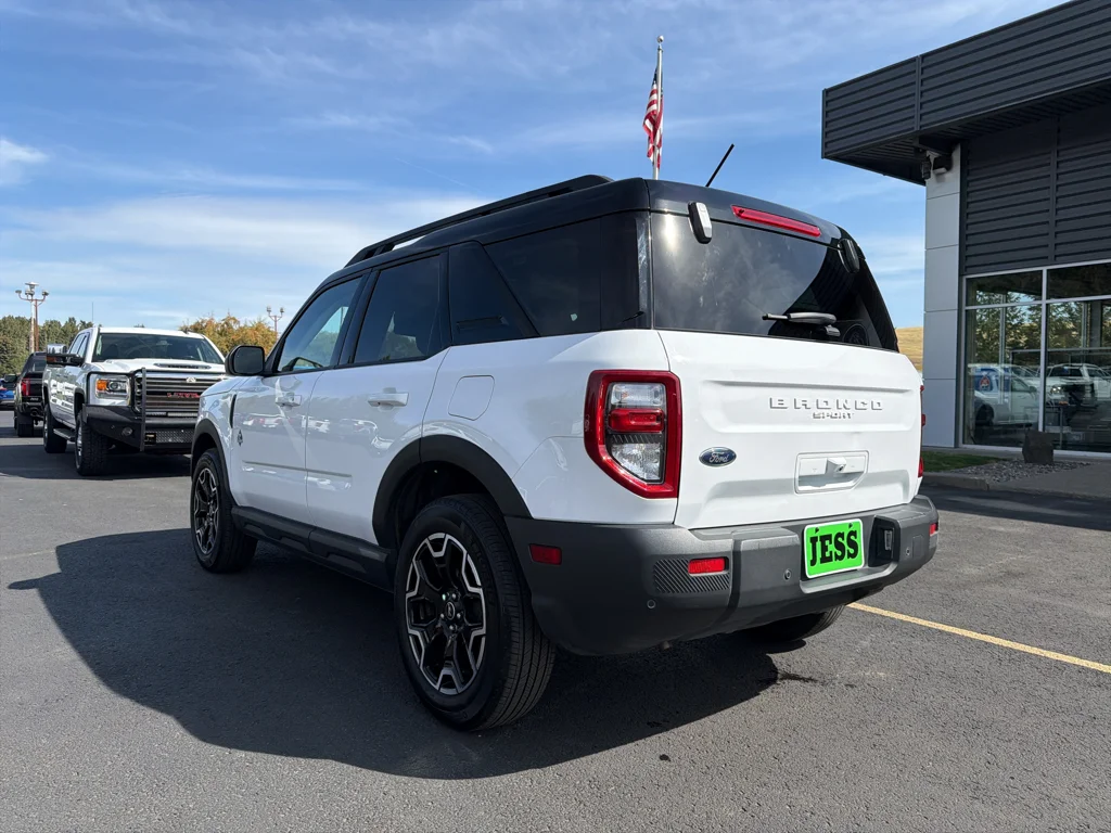 Certified Used 2025 Oxford White Ford Outer Banks image 32