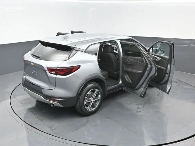 Certified Used 2025 Sterling Gray Metallic Chevrolet LT image 27