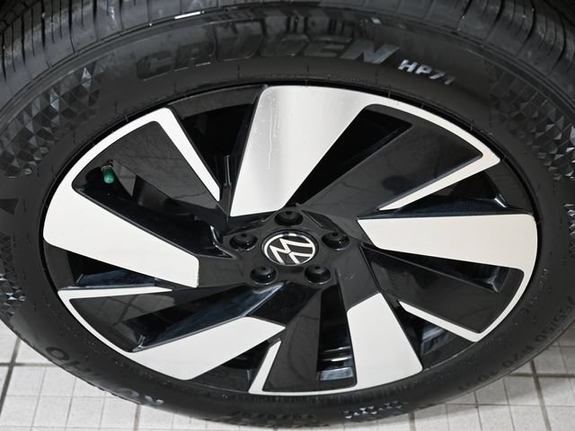 Certified Used 2024 Black Volkswagen 2.0T SE w/Technology image 17