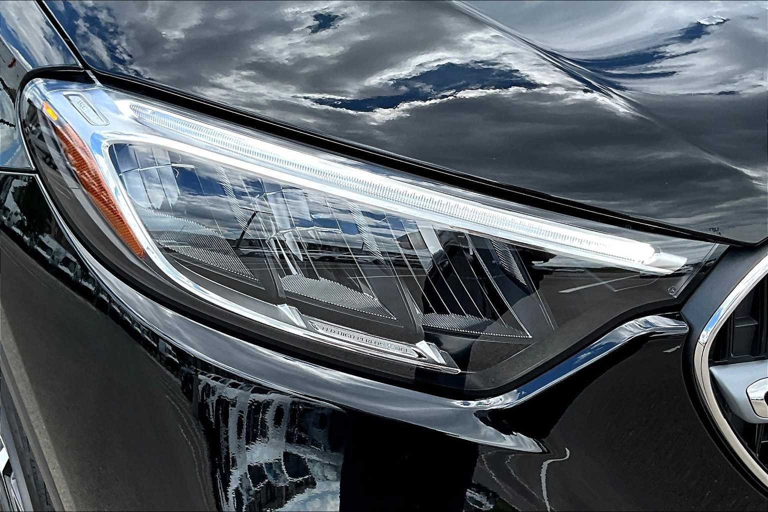 2025 Mercedes-Benz GLC Base - Photo 13