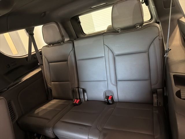 Used 2021 SHADOW GRAY METALLIC Chevrolet High Country image 16