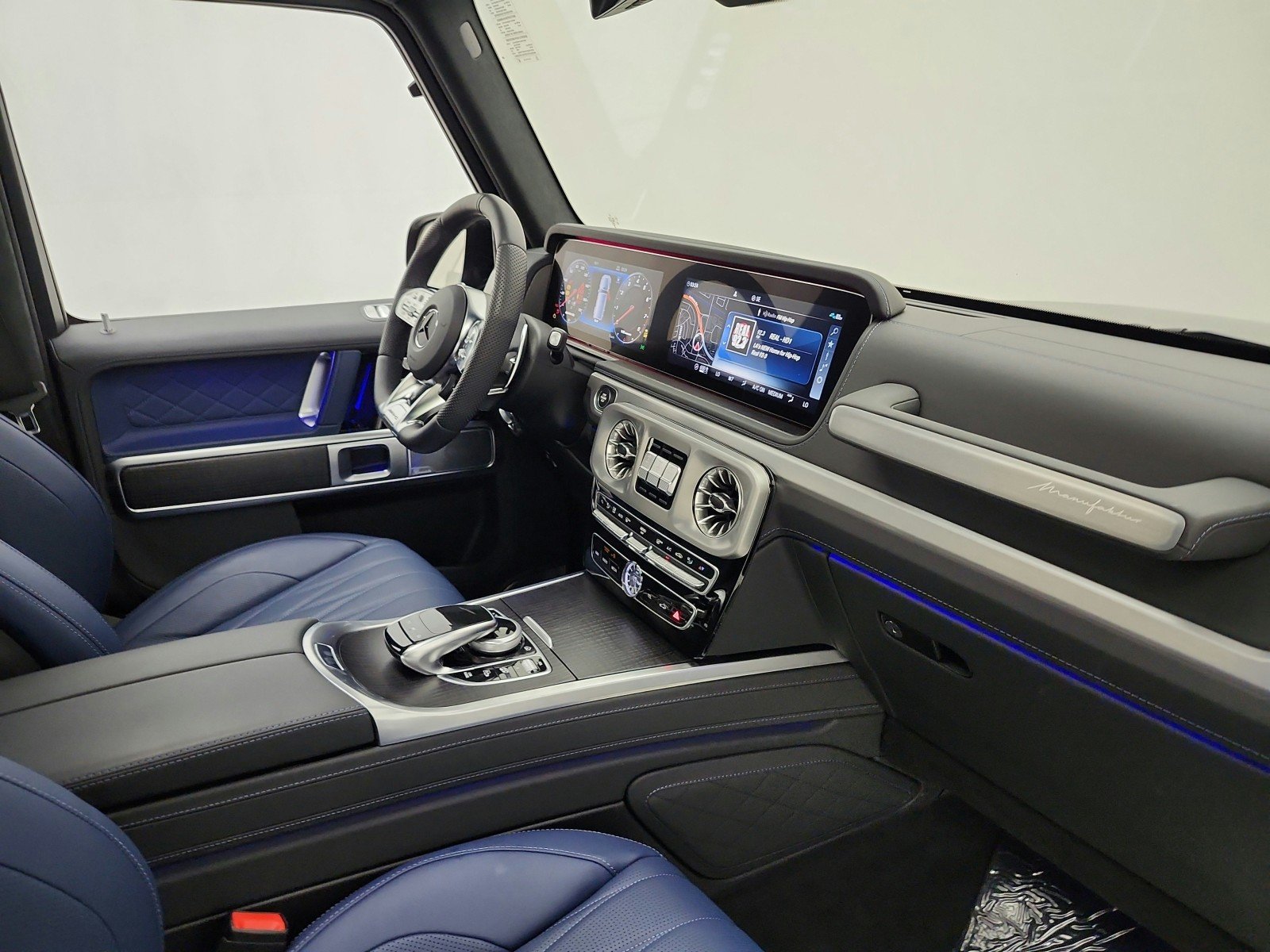 Certified Used 2024 Magnetite Black Metallic Mercedes-Benz AMG® G 63 4MATIC SUV image 21