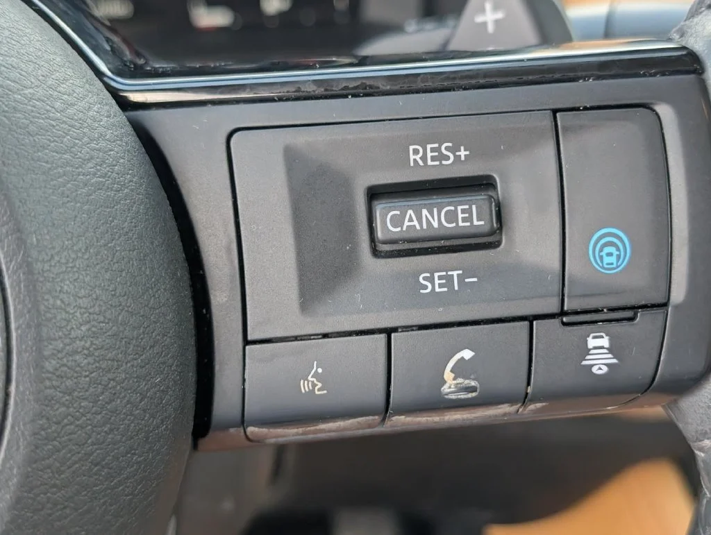 Used 2023 Super Black Nissan Platinum image 24