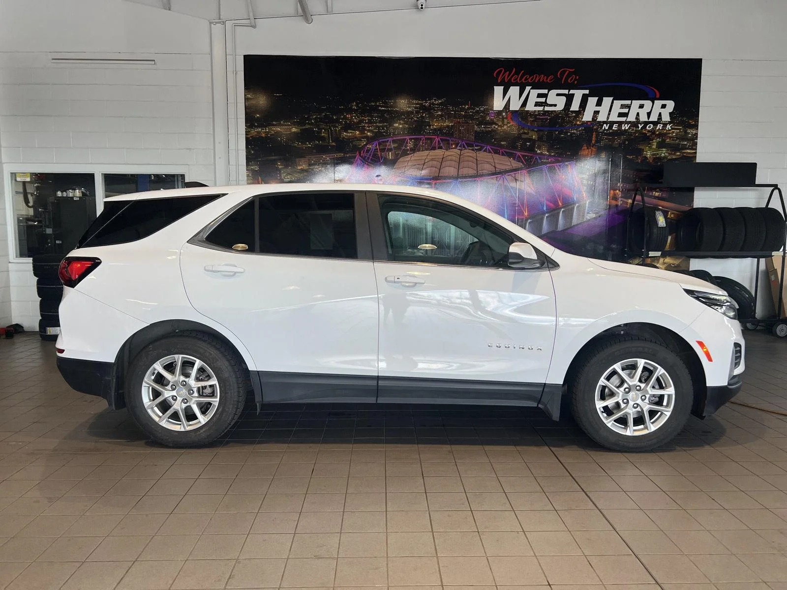 Used 2023 SUMMIT WHITE Chevrolet LT image 11