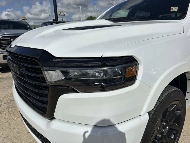 New 2027 Bright White Clear-Coat Exterior Paint RAM Laramie image 9