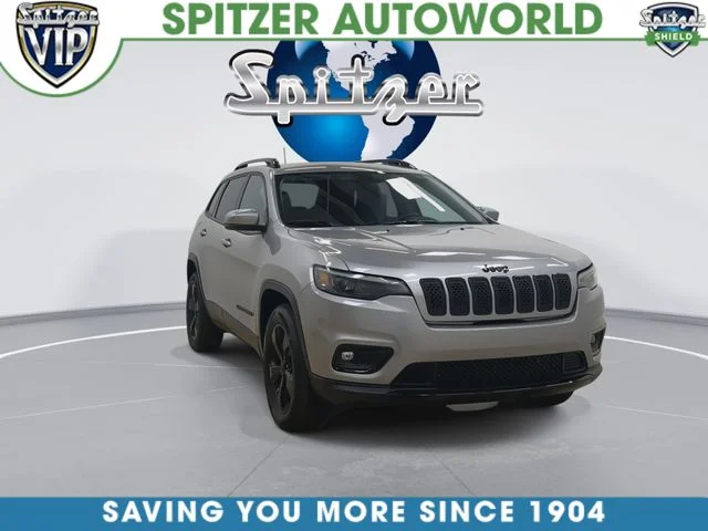 Used 2020 Silver Jeep Latitude Plus image 3