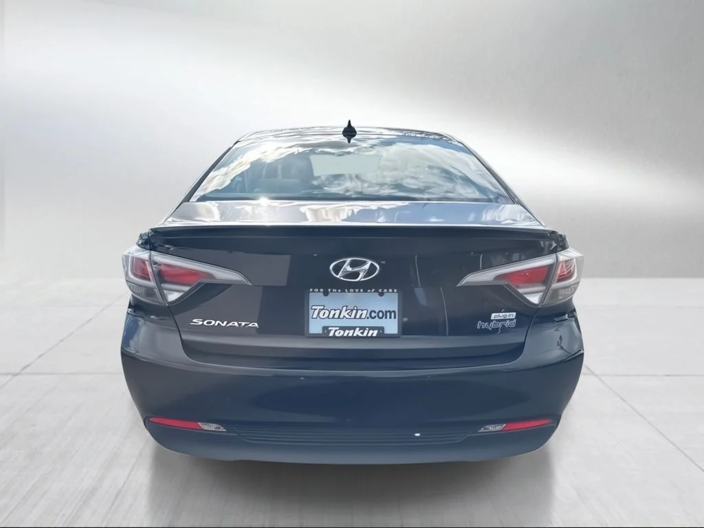 Used 2016 Black Hyundai Base image 6