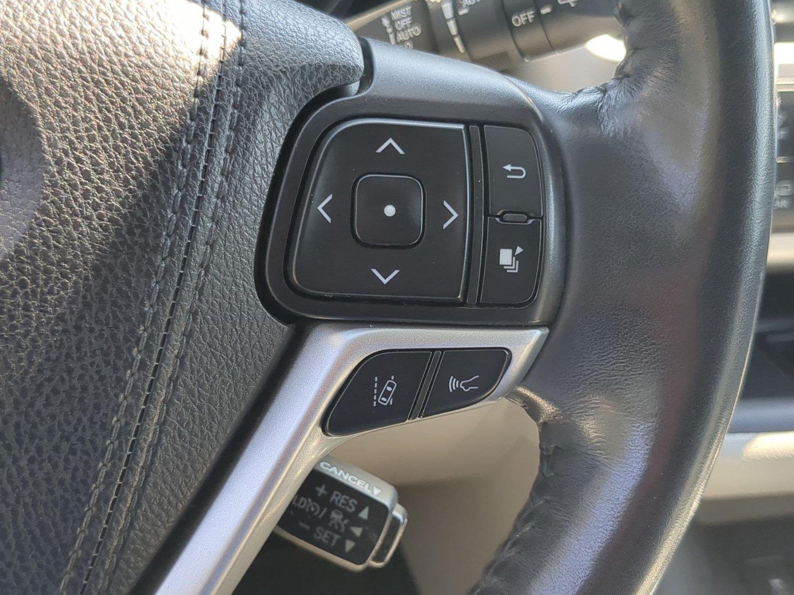 Certified Used 2019 Blizzard Pearl Toyota Limited Platinum image 15