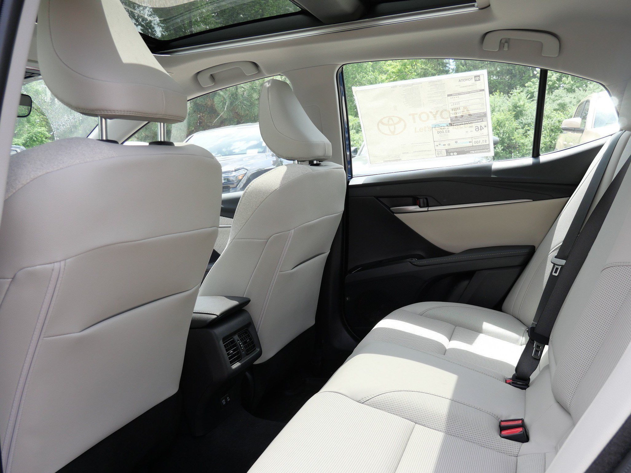 2026 Toyota Camry XLE - Photo 7
