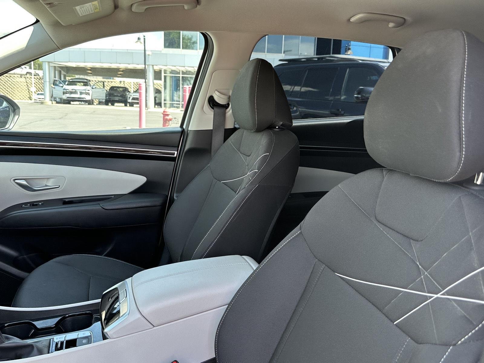 Used 2024 White Hyundai SE image 24