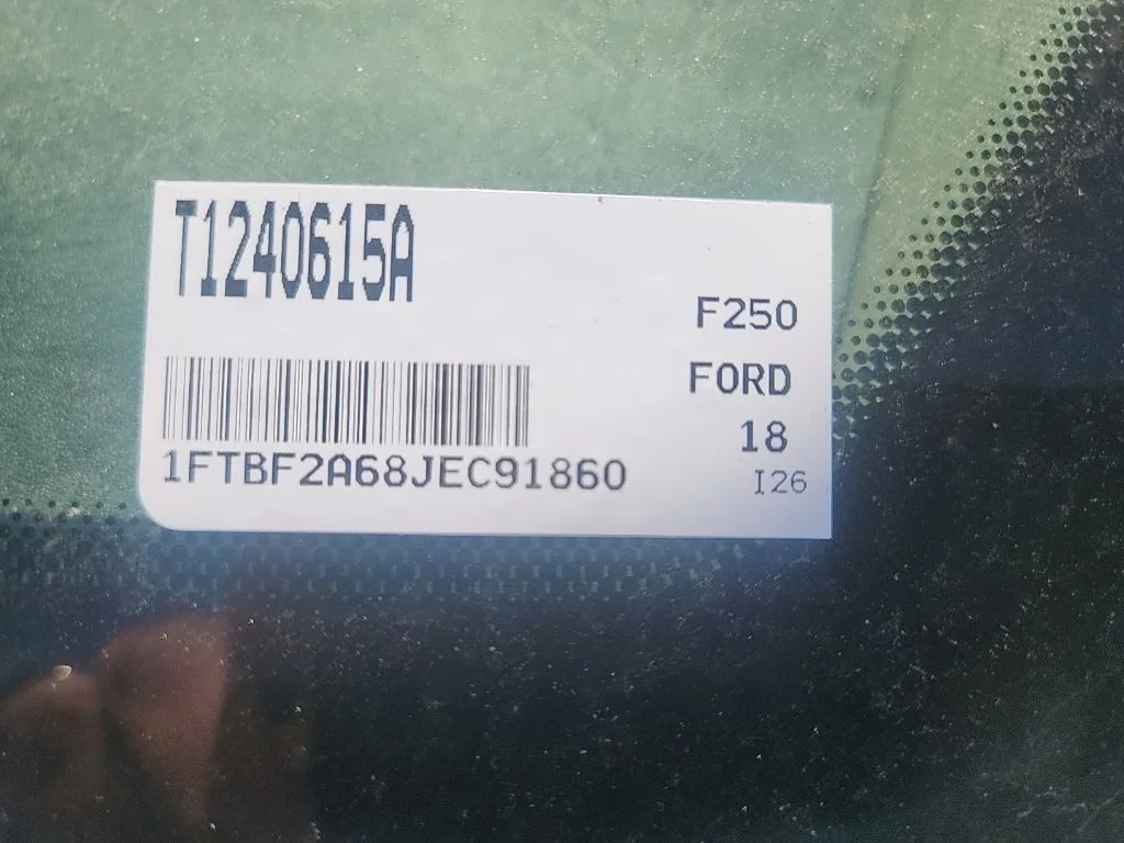 Used 2018 White Ford XL image 4