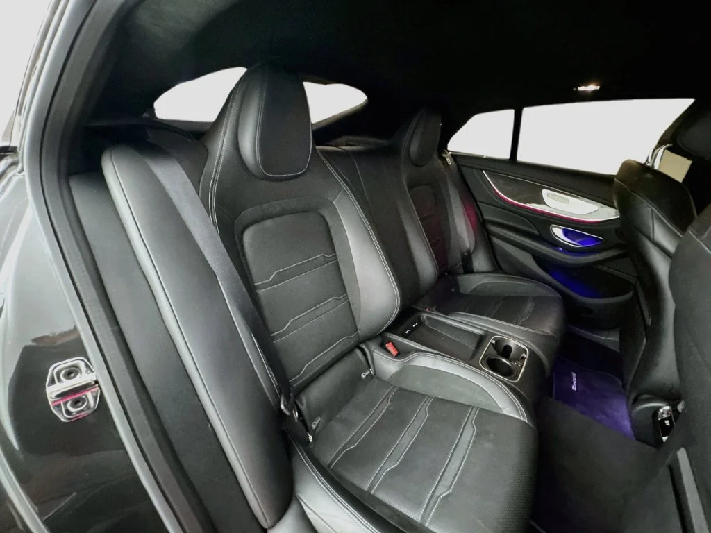 Used 2019  Mercedes-Benz Base image 30