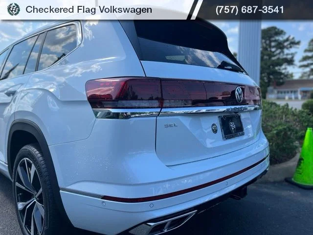 New 2026 White Volkswagen 2.0T SEL Premium R-Line image 9