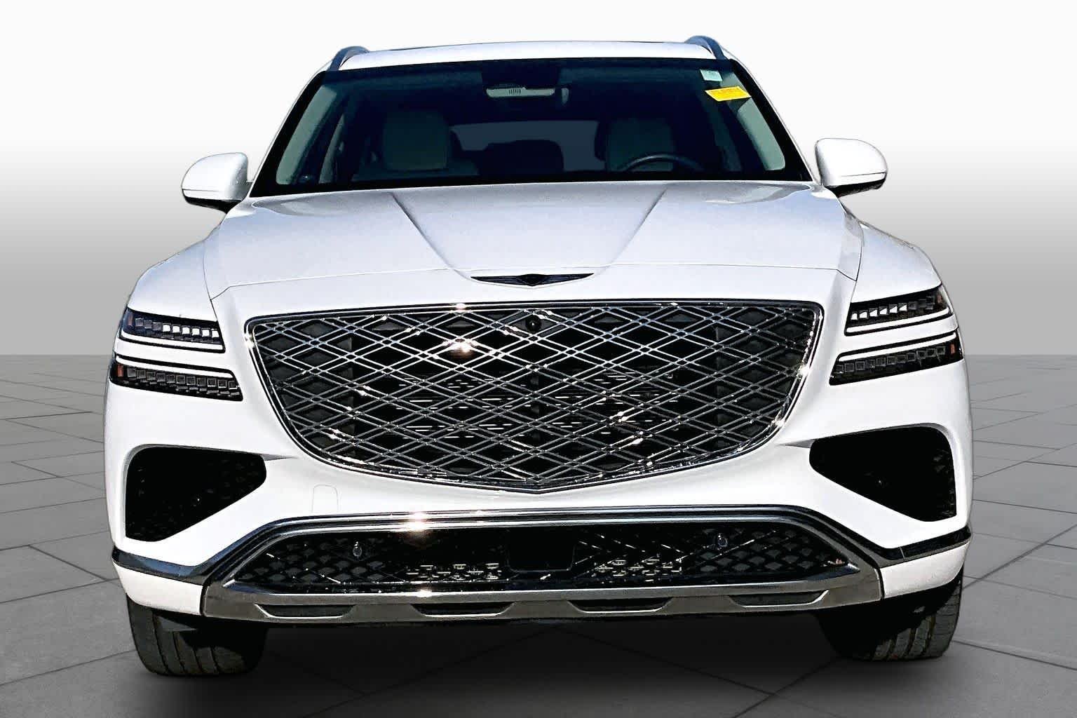 Used 2025 Alta White Genesis 2.5T Prestige image 4