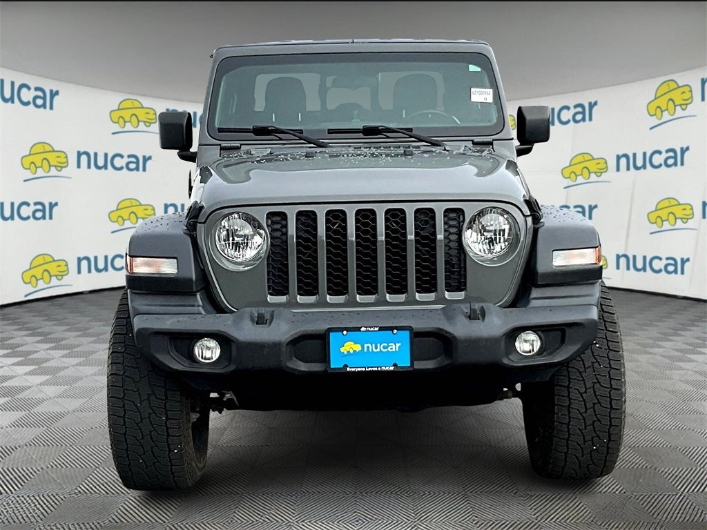 2020 Jeep Gladiator Sport photo 2