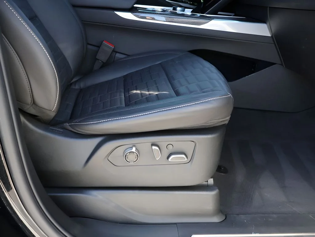 Used 2025 Black Raven Cadillac V-Series image 12