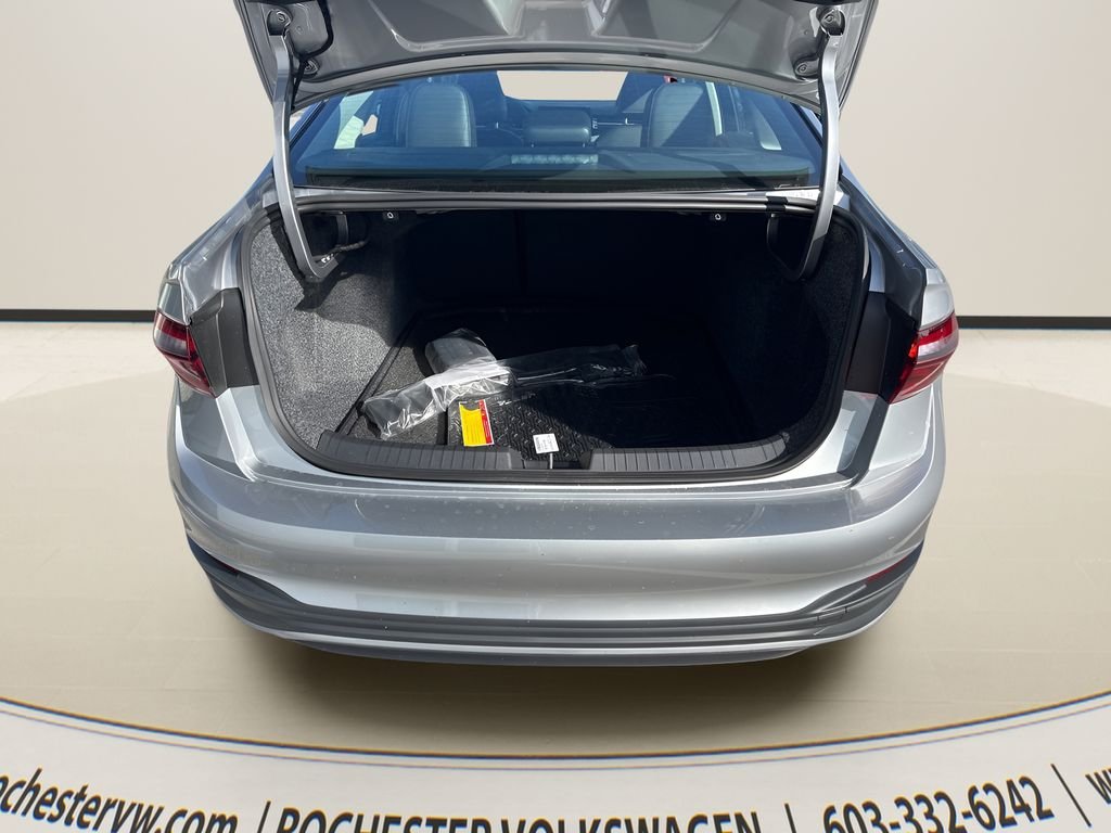 2026 Volkswagen Jetta SE - Photo 25
