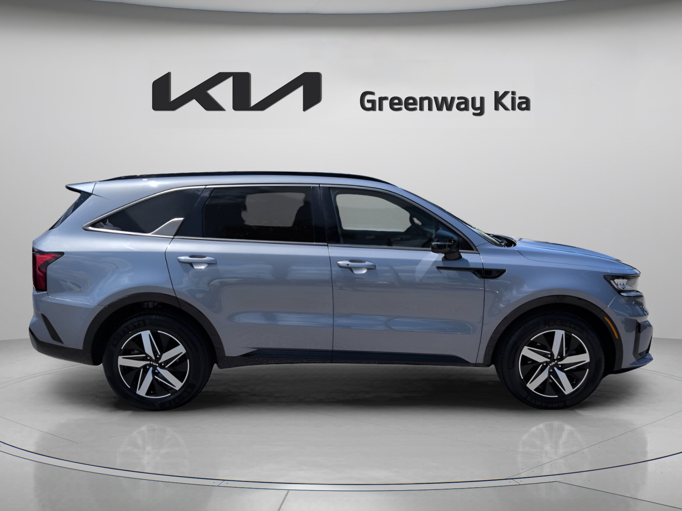 Certified Used 2022 Everlasting Silver Kia S image 4